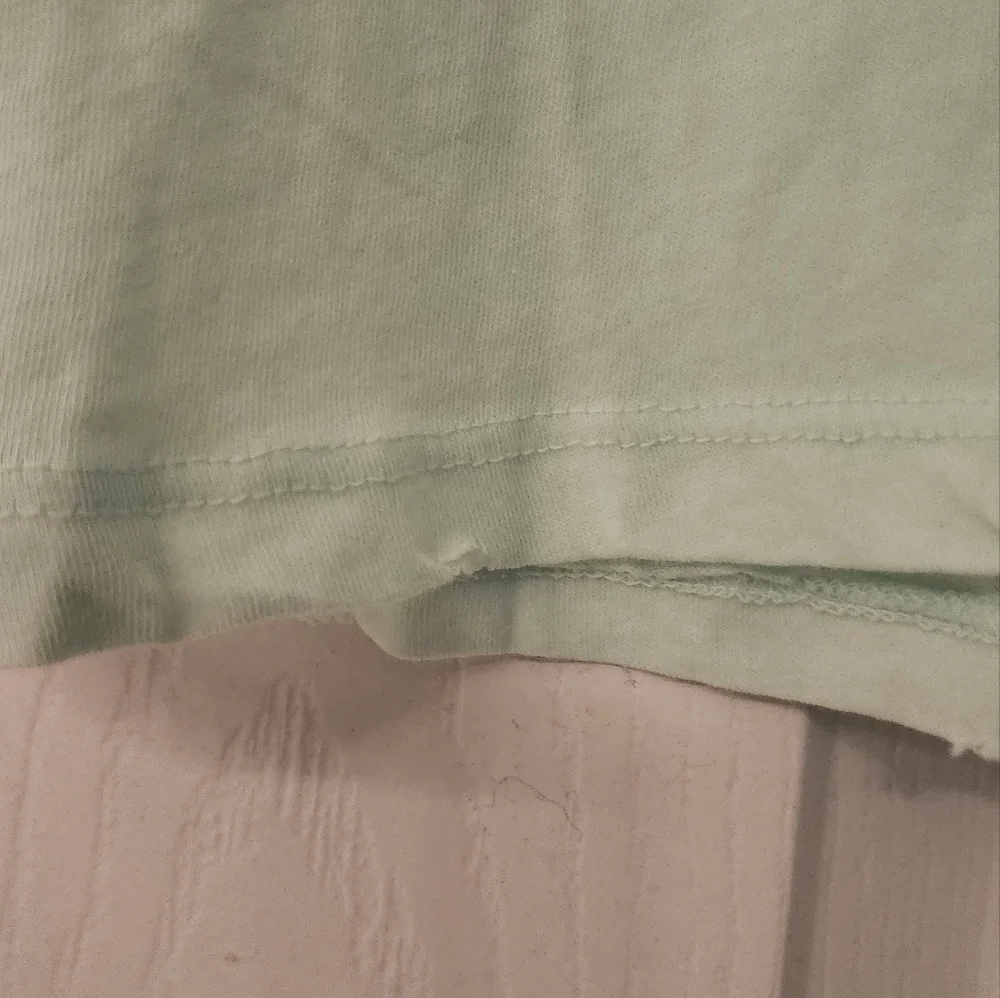 WILDFOX Chrissy V Neck Tee in mint green Size XS - Picture 4 of 7